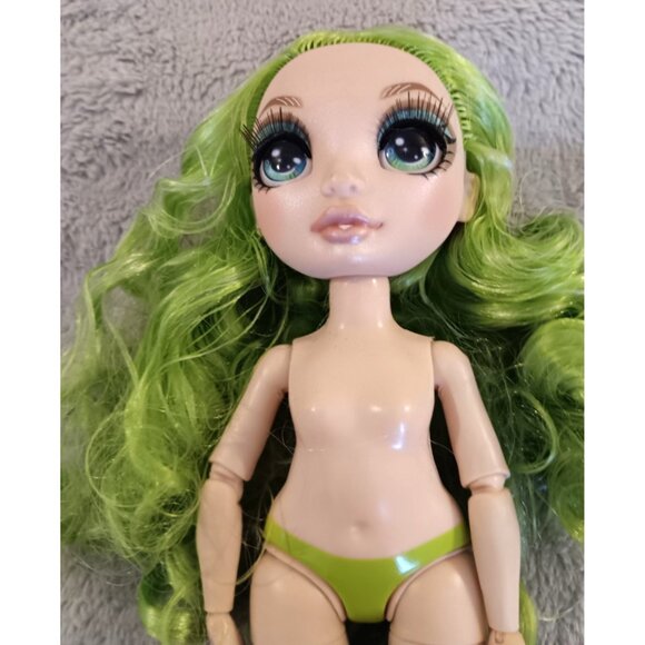 MGA Rainbow High Jade Hunter Series 1 Green hair Doll New - Picture 2 of 3